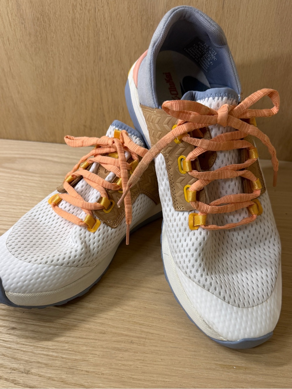 OluKai Wailuku Sneakers Wailuku 20478-WBZC Women's US 11 White Blue Coral